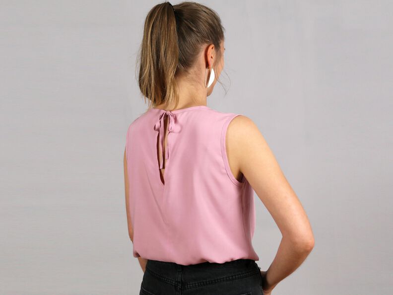 FRAU CLARA - ärmellose Bluse mit Rückenschlitz image number 2